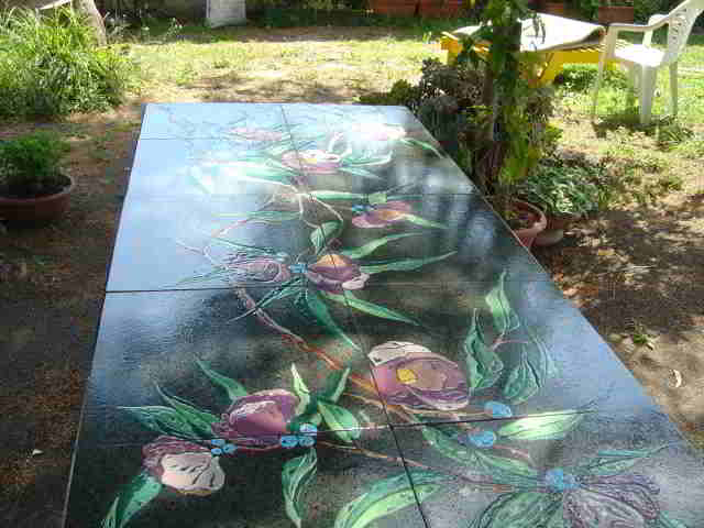 Ceramic Lava Table